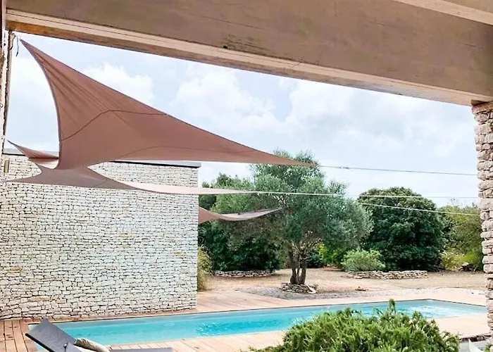 Boheme-chic Bonifacio (Corsica)